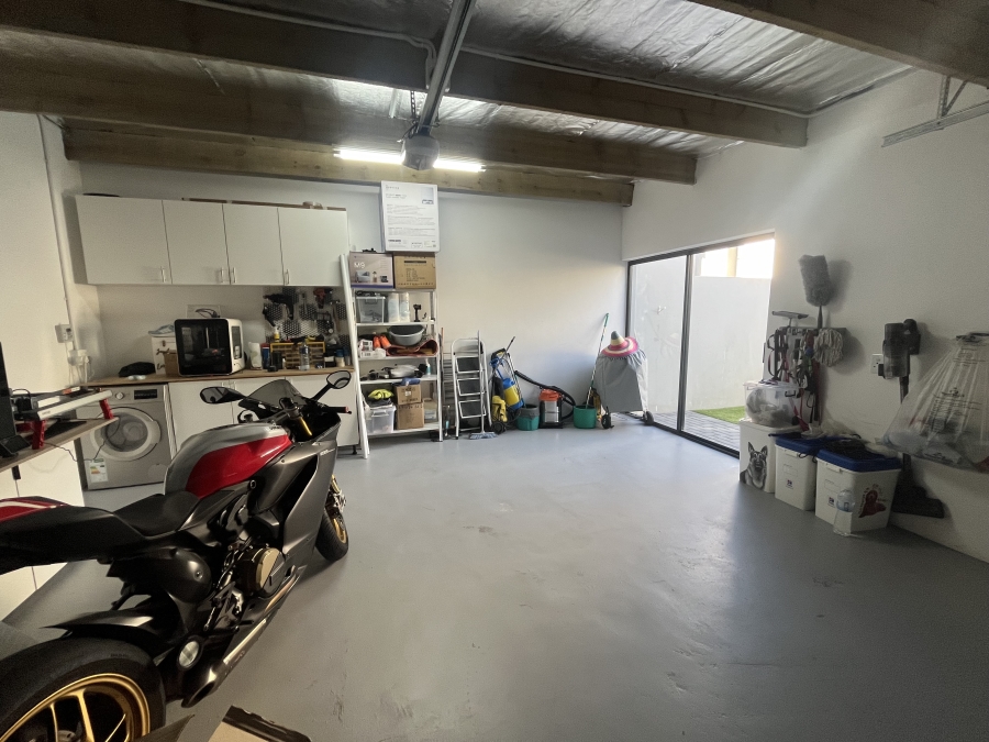 3 Bedroom Property for Sale in Sandown Western Cape